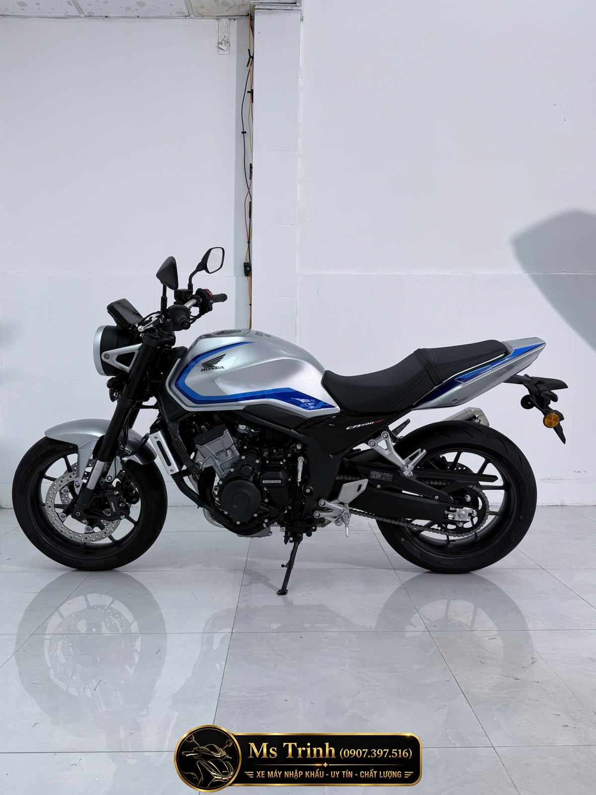 Honda CB500SF Super Four 2026 đầu tiên về Việt Nam với giá chốt 285 triệu đồng